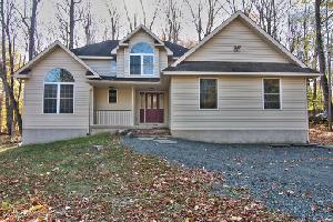 3802 Thornwood Ter
