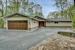 122 Broadmoor Dr