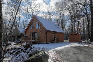 114 Log Cabin Dr