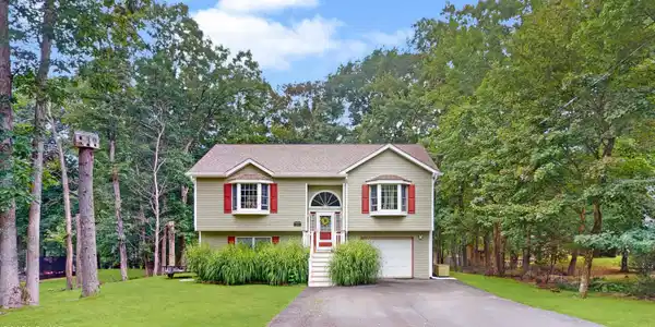 115 Hickory Road