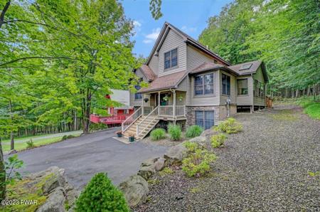 1721 Lakeview Drive