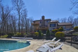 1070 Dewberry Dr