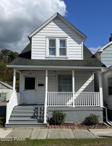 809 Court Street