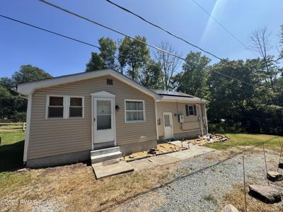 4 Center Avenue
