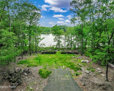 151 E Lake Dr