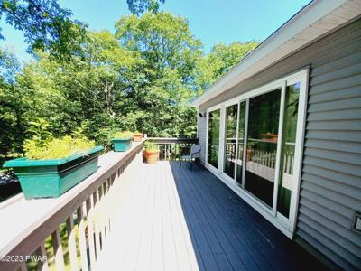103 Farrier Ln
