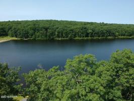 1046 Wintergreen Ct