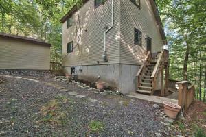 3900 Navaho Ln
