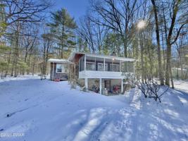 122 Maple Dr