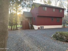906 Deerfield Rd