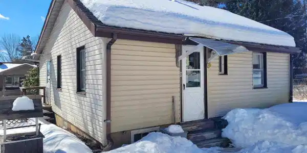 408 Lakeview Dr