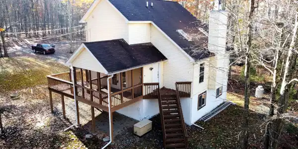 107 Tiffany Ct