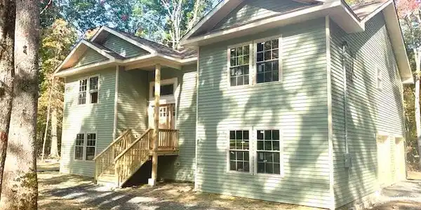 105 Tiffany Ct