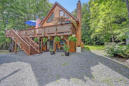 1153 Lakeview Dr