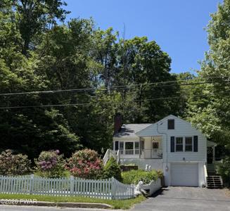 1225 Lake Ariel Highway