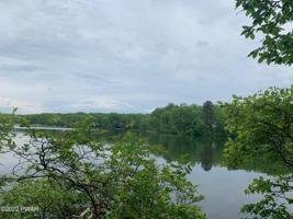 215 Basswood Dr