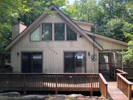 1773 Lakeview Dr