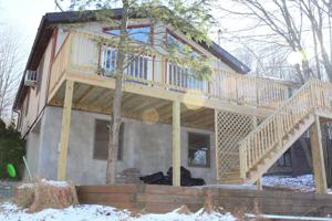64 Roamingwood Rd
