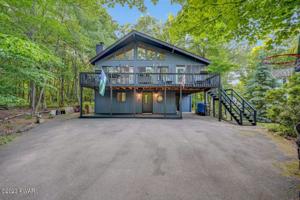 13 Pebble Ct
