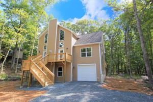102 E Lakeview Rd