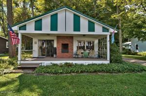 232 W Shore Dr
