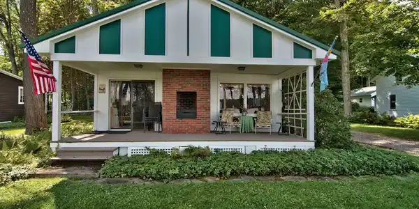 232 W Shore Dr