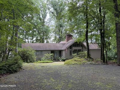 822 Dogwood Court