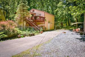136 Fairview Dr