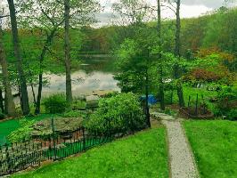 112 Circle Dr