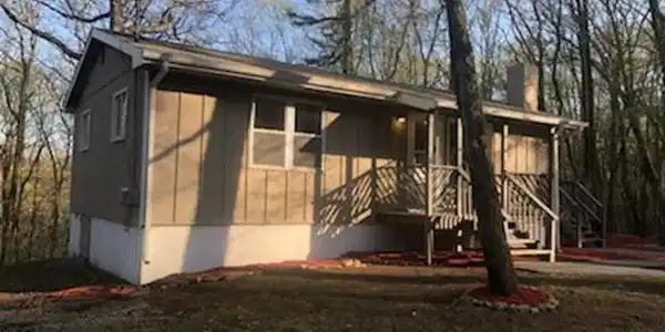 128 Dogwood Ter
