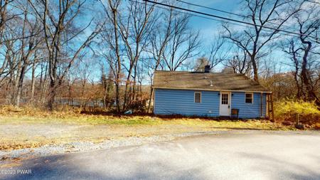 152 Roberts Lane