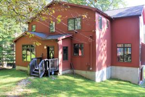 1022 Beaver Lake Dr