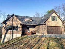 112 Maple Ridge Dr