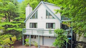 1177 Woodridge Dr