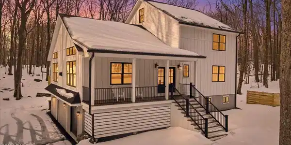 106 Beach Road