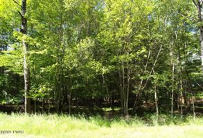 38 Woodview Ter
