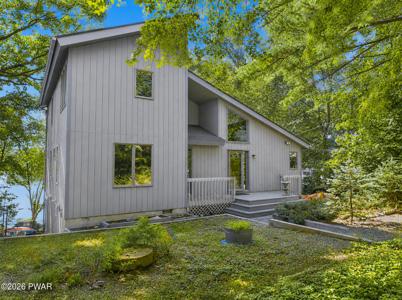 131 E Lake View Drive