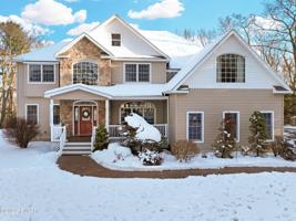 111 Highland Ln
