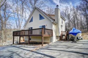 122 Laurel Rd