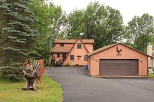 61 Forest Ln
