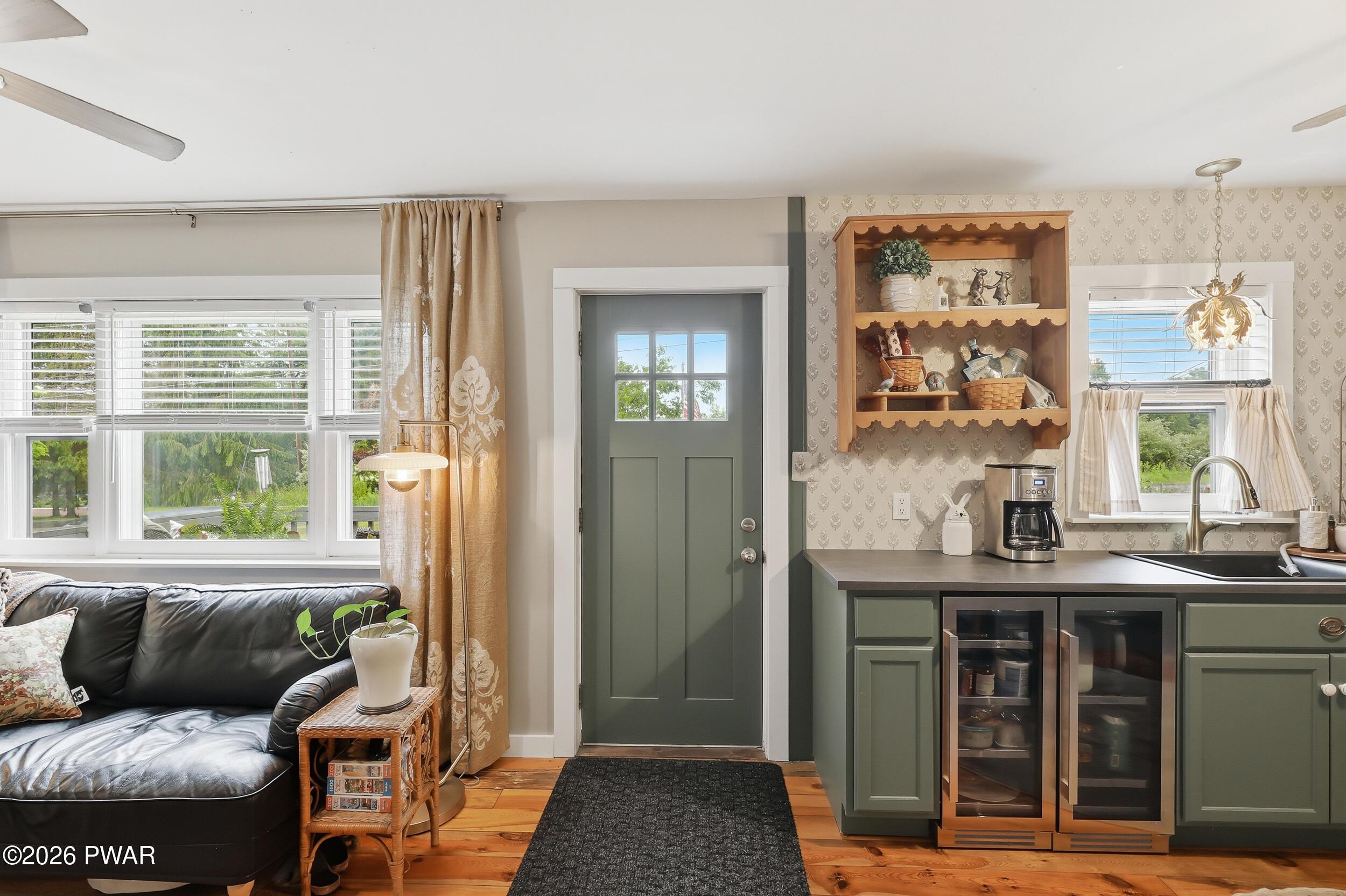 Image 4 Image 4