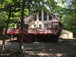 324 Parkwood Dr