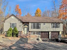 111 Ridgeview Dr