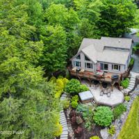 1735 Lakeview Dr