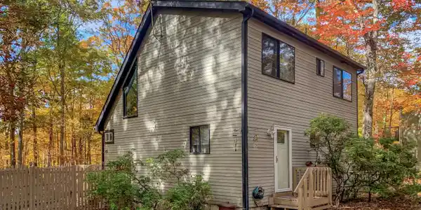 121 Gapview Rd