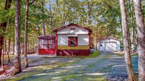 102 Spruce Dr