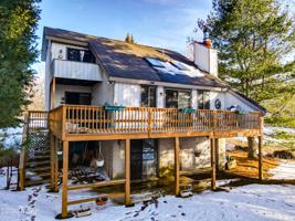 10 Glenwood Ln
