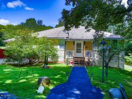 105 Garden Ct