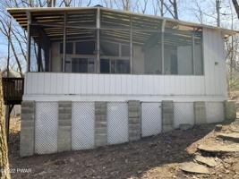 112 Josephine Ln