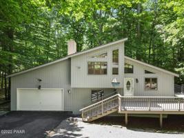 1079 Wallenpaupack Dr